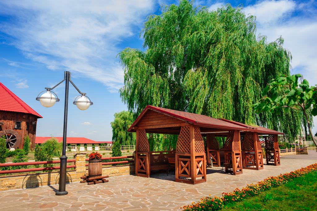 Hotel Zolota Pidkova Kozlin Bagian luar foto