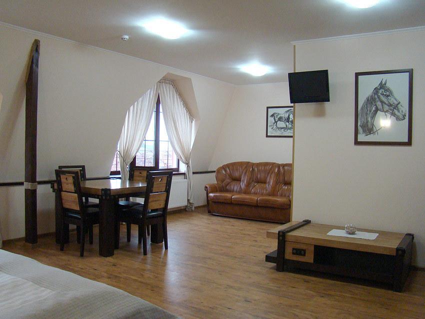 Hotel Zolota Pidkova Kozlin Ruang foto